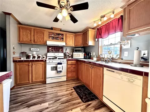 Kitchen - 103 Braddock Rd, Smithfield, PA 15478 photo 4 of 5