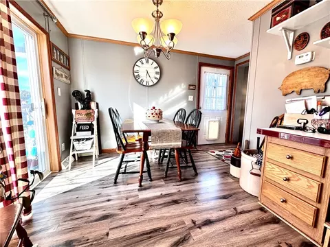 Dining - 103 Braddock Rd, Smithfield, PA 15478 photo 1 of 1