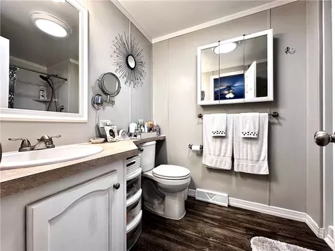 Bath - 103 Braddock Rd, Smithfield, PA 15478 photo 2 of 5