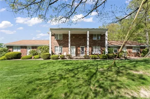 2902 Darlington Rd #102, Beaver Falls, PA 15010