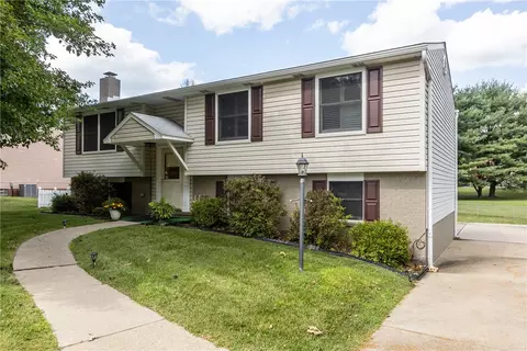 105 Colonial Dr, Sewickley, PA 15143