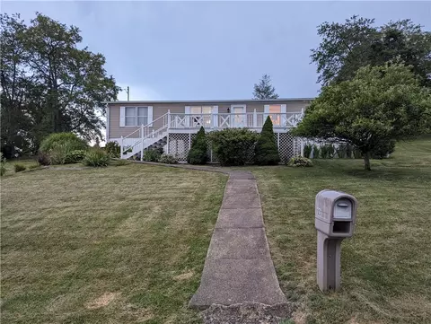 11 Dearth Ln, Uniontown, PA 15401