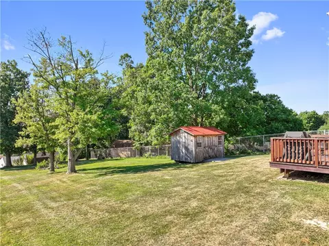 105 Elm Dr, Monaca, PA 15061 photo 29