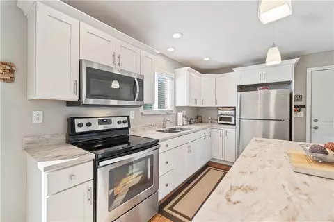 105 Elm Dr, Monaca, PA 15061 photo 11