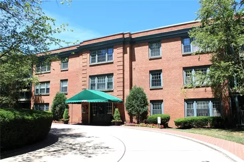 5825 5th Ave #112, Pittsburgh, PA 15232