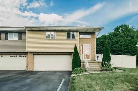 192 Cambria Hill Dr, Tarentum, PA 15084