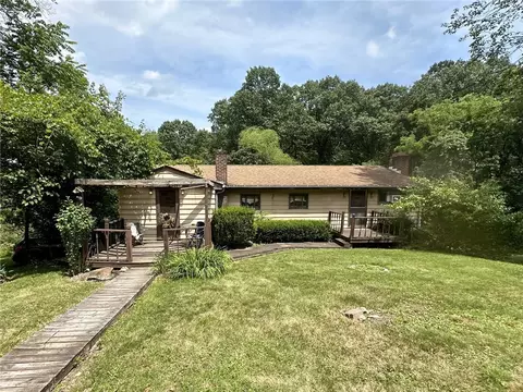 875 Markle Rd, Leechburg, PA 15656