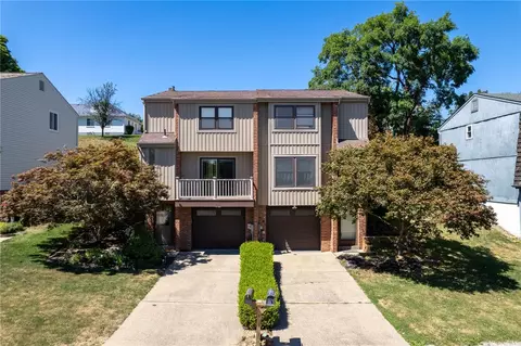 22 Bethany Dr #A, Pittsburgh, PA 15215