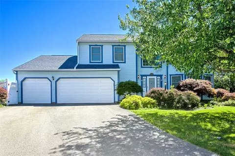 87 Hilltop Ct, New Kensington, PA 15068