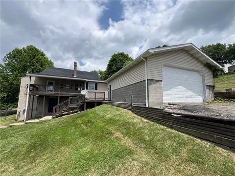 305 Fifth St, West Leisenring, PA 15489