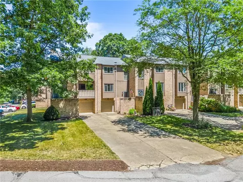 332 Central Dr, Cranberry Township, PA 16066