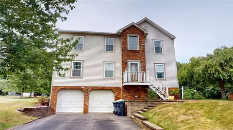 154 Winterbrook Dr, Cranberry, PA 16066