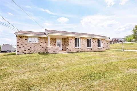 151 Edwin Dr, Irwin, PA 15642