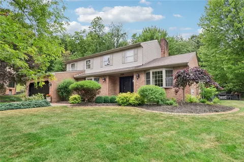 159 Countryview Dr, Mckees Rocks, PA 15136
