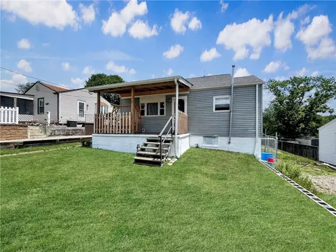 410 Grandview Ave, Industry, PA 15052