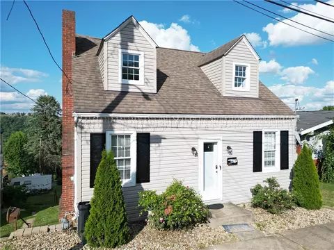 412 Oakland Ave, Charleroi, PA 15022