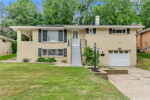 4657 Bowes Ave, West Mifflin, PA 15122