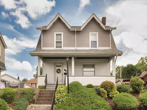 460 Pershing Dr, New Kensington, PA 15068