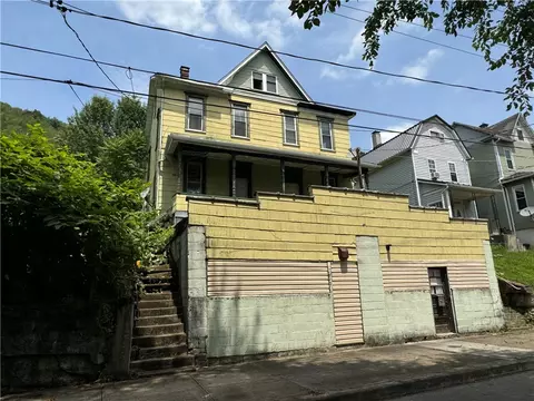 331-333 Woodvale Ave, Johnstown, PA 15901
