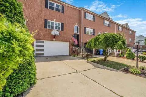 91 Springmeadow Ct, Pittsburgh, PA 15236