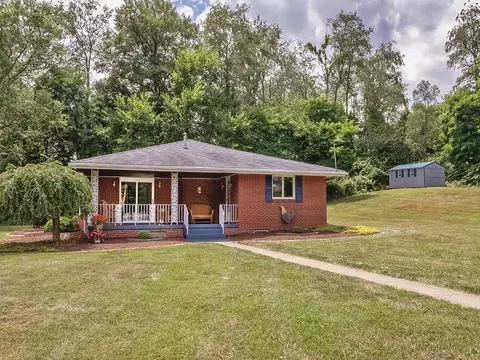 1555 Harvey Run Rd, Freedom, PA 15042