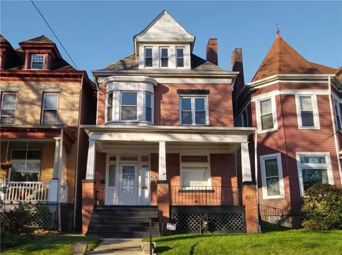 910 S Trenton Ave, Pittsburgh, PA 15221