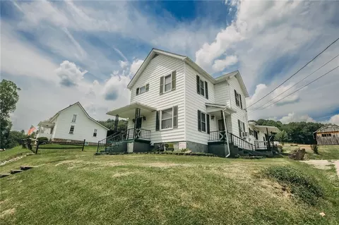 130 Shelocta St, Creekside, PA 15732