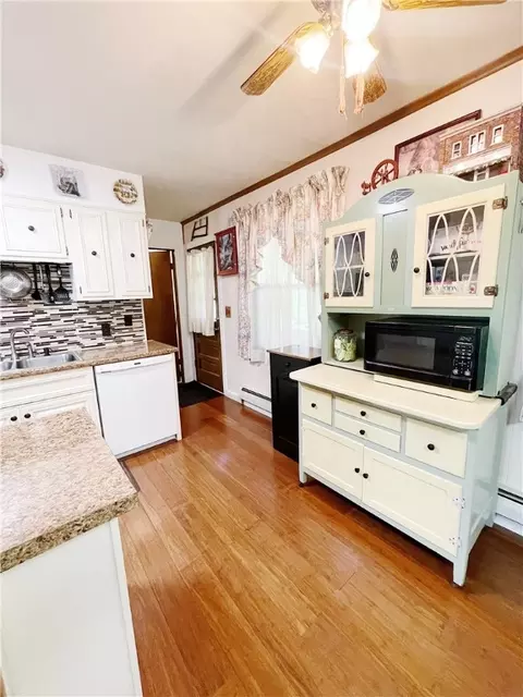Kitchen - 2152 E Mud Pike, Berlin, PA 15530 photo 7 of 8