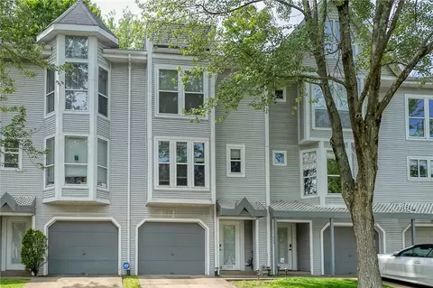 404 Noble St, Pittsburgh, PA 15232
