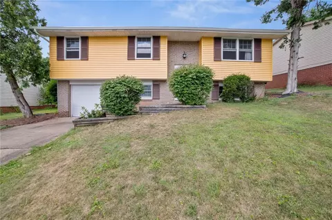 805 Blue Ridge Rd, Pittsburgh, PA 15239