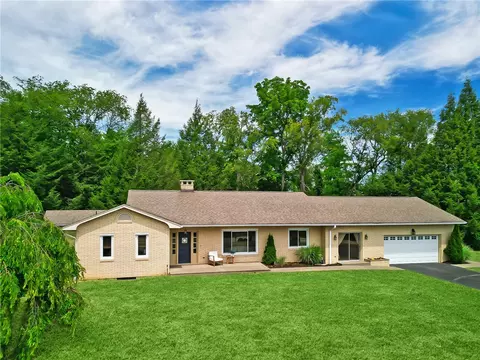 7251 State Route 819, Mount Pleasant, PA 15666