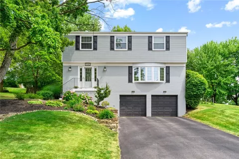 9342 Doral Dr, Pittsburgh, PA 15237