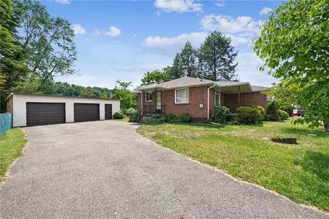 922 Underwood Ave, Roscoe, PA 15477