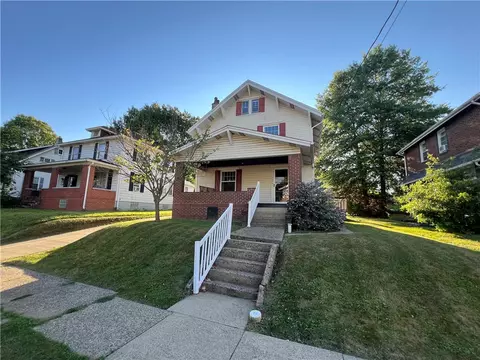 107 N 6th St, Youngwood, PA 15697