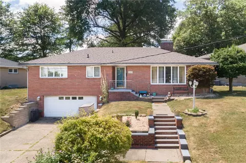 735 Sara Dr, Washington, PA 15301