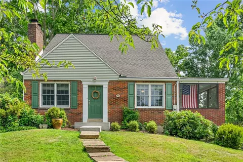 405 Chessbriar Dr, Bethel Park, PA 15102