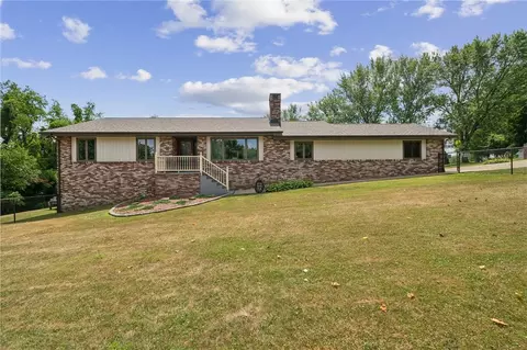 3 Circle Dr, West Newton, PA 15089