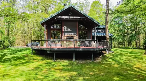 412 Stahl Rd, Somerset, PA 15501