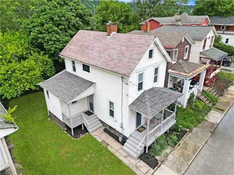 1320 8th Ave, New Brighton, PA 15066
