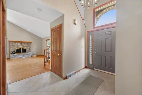 514 Lockesley Ct, Eighty Four, PA 15330 photo 3