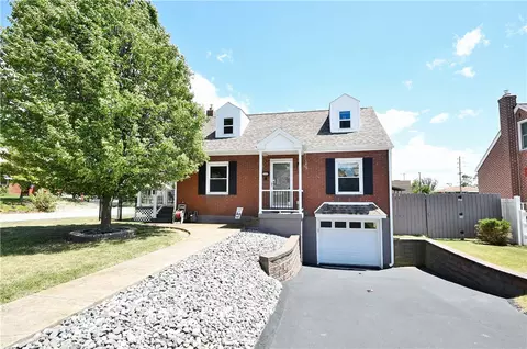 2601 Glenny Ln, West Mifflin, PA 15122