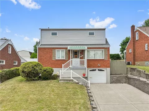 741 Edgewater Dr, West Mifflin, PA 15122