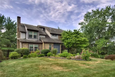 200 Pine Mountain Ln, Wexford, PA 15090