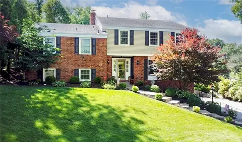928 Old Hickory Rd, Pittsburgh, PA 15243