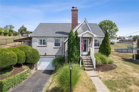 10561 Old Trail Rd, North Huntingdon, PA 15642