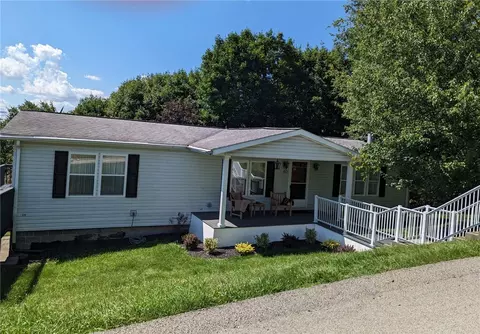 40 Playford, Brownsville, PA 15417