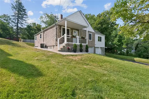 Exterior - 227 Maple Dr, Monroeville, PA 15146 photo 2 of 9