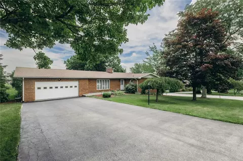 141 Cambridge St, Indiana, PA 15701