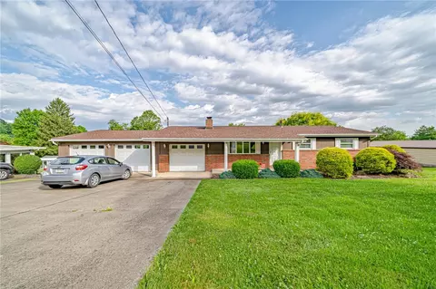 194 State St, Charleroi, PA 15022