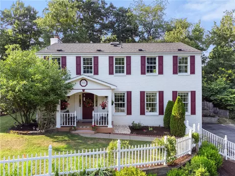 222 Cornwall Dr, Pittsburgh, PA 15238